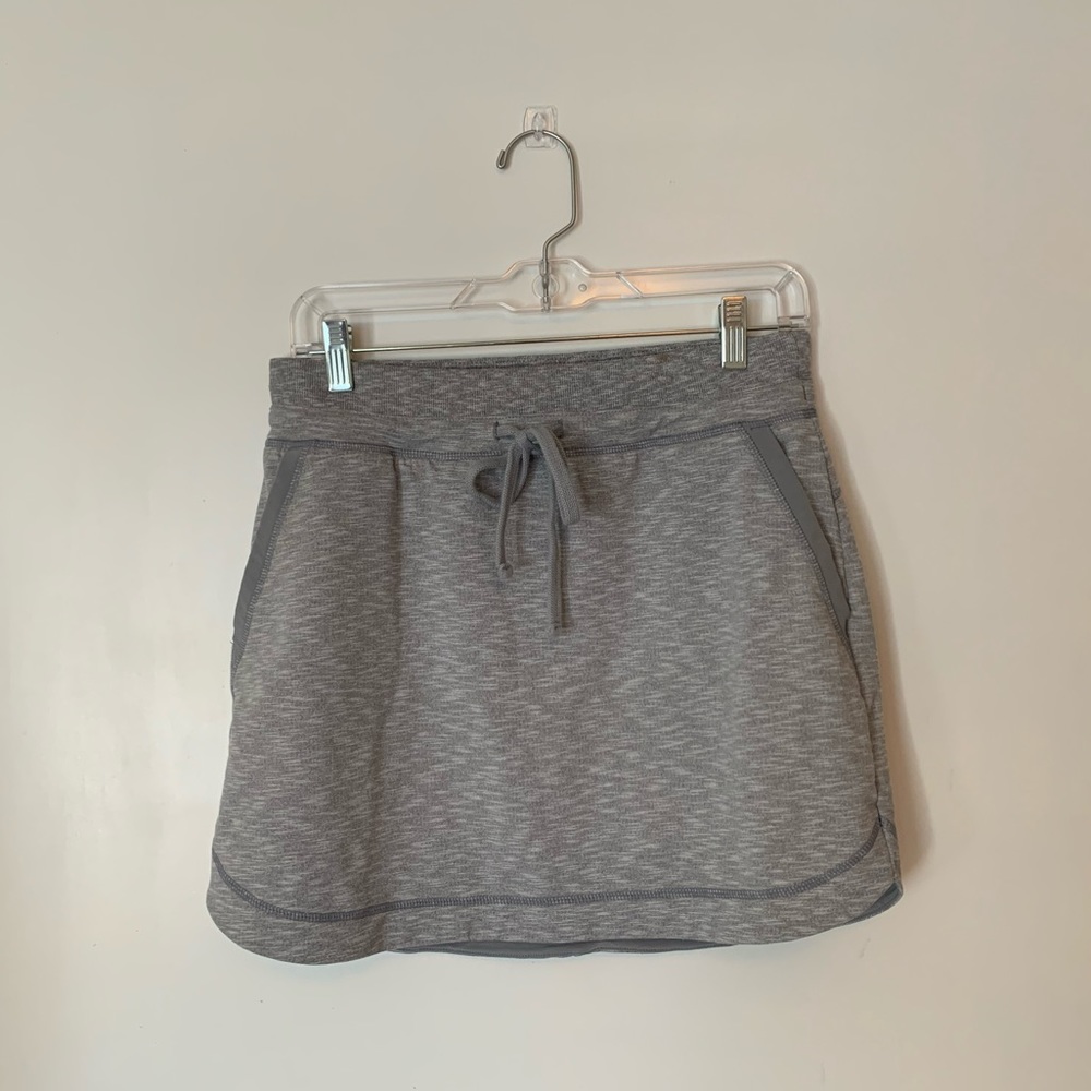 Athleta Gray Sporty Skirt size S